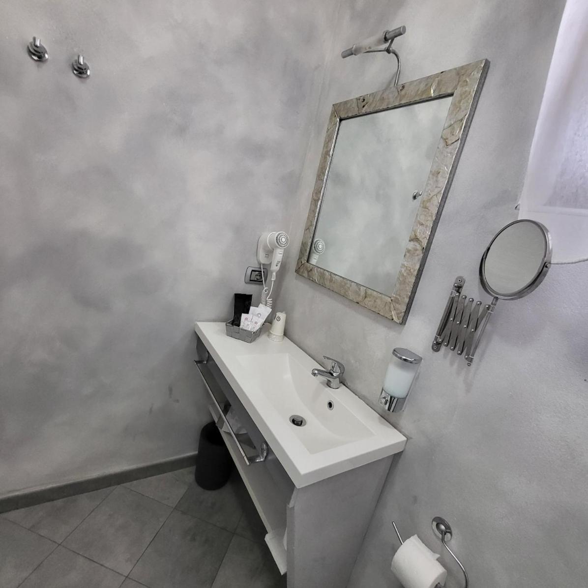Illuvia 2 Affitta Camere Корнаредо Экстерьер фото