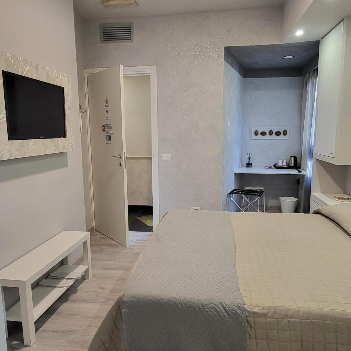 Illuvia 2 Affitta Camere Корнаредо Экстерьер фото